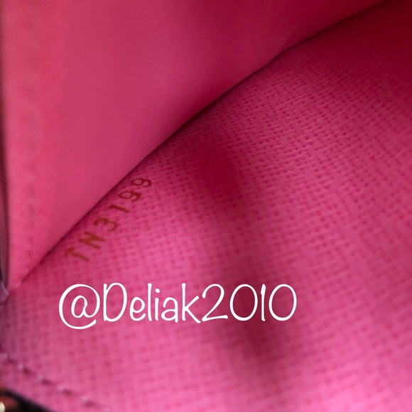 SOLD! Louis Vuitton Zippy Coin Purse Vivienne - Picture 6 of 8